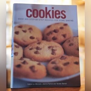 Cookies Recipe Book 300 Step By Step Recipes Softcover Yum Yummy Cookie